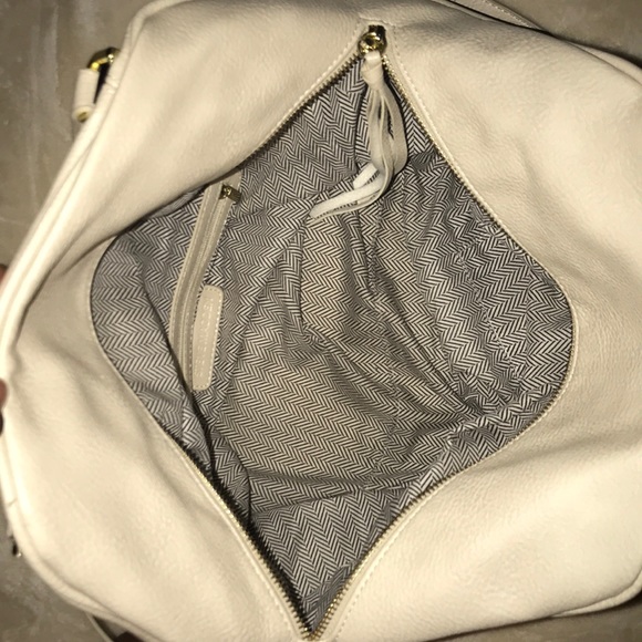 Large Handbag - Picture 5 of 5